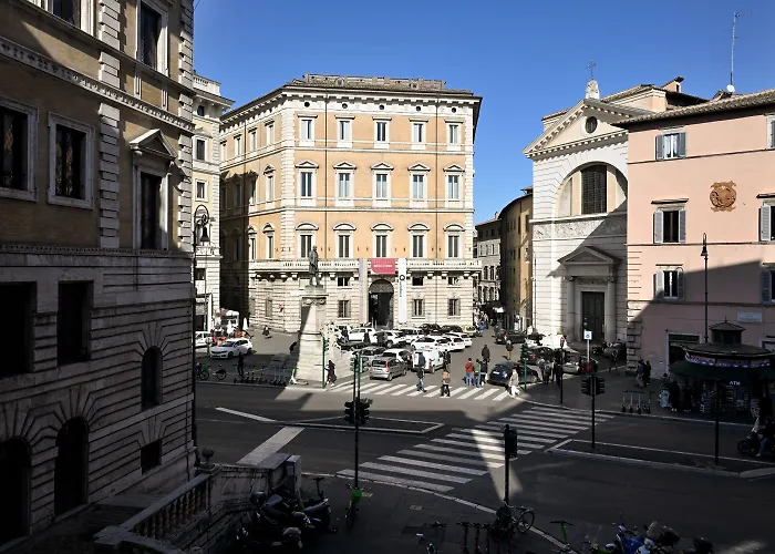 Гостевой дом Vicolo Dell'aquila - Residenze Romanae 4*